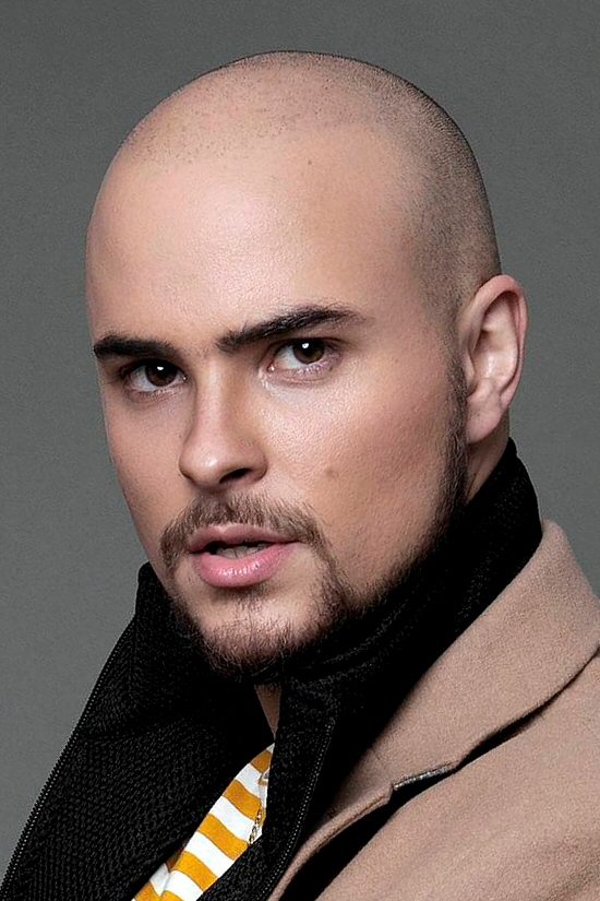 Augusto Schuster backdrop