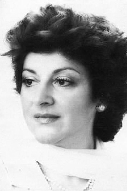 Rachel Yakar backdrop