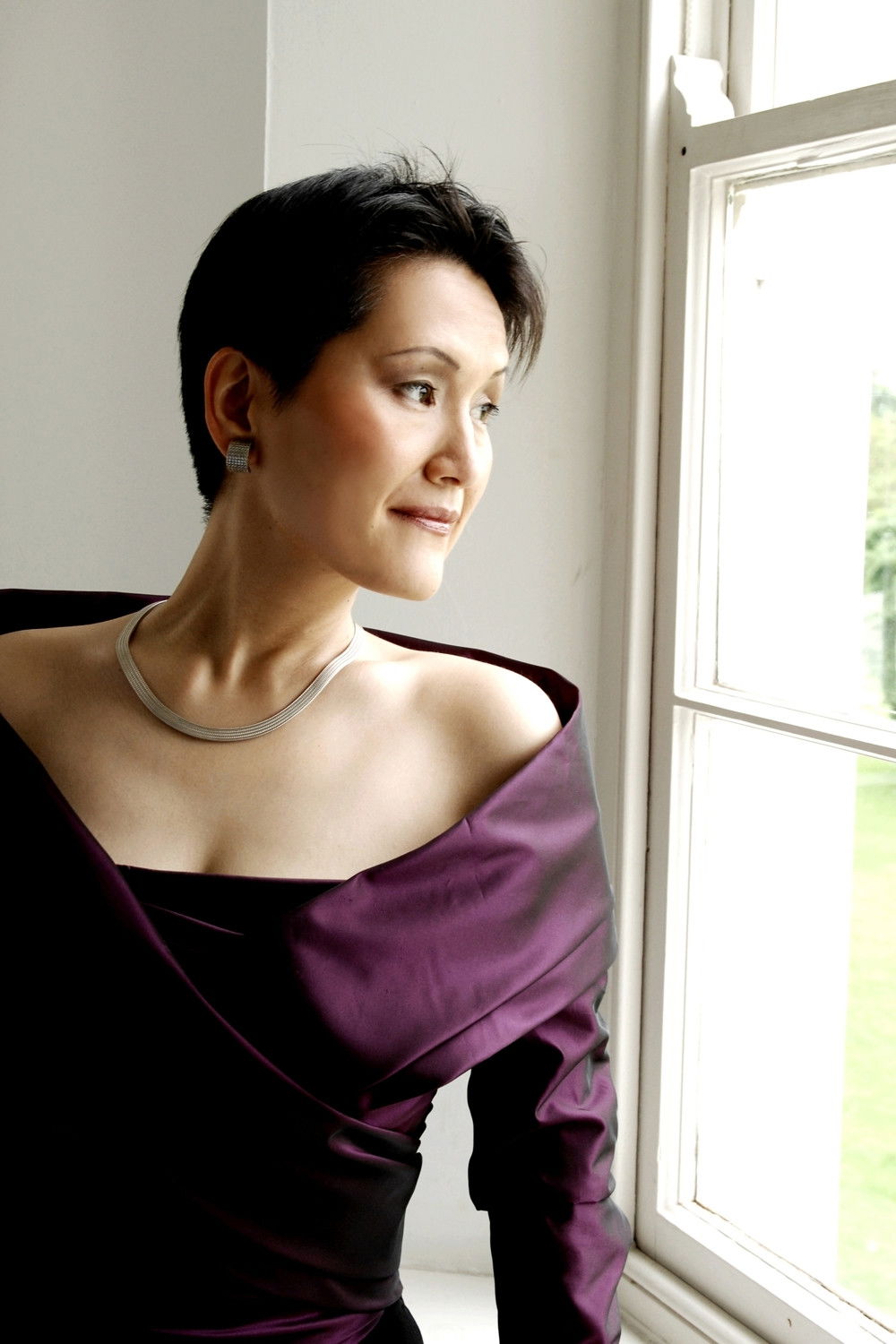 Mihoko Fujimura backdrop