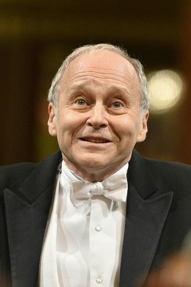 Ádám Fischer backdrop