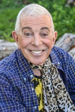 Carlos Perciavalle backdrop