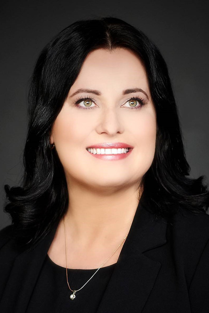 Liudmyla Monastyrska backdrop