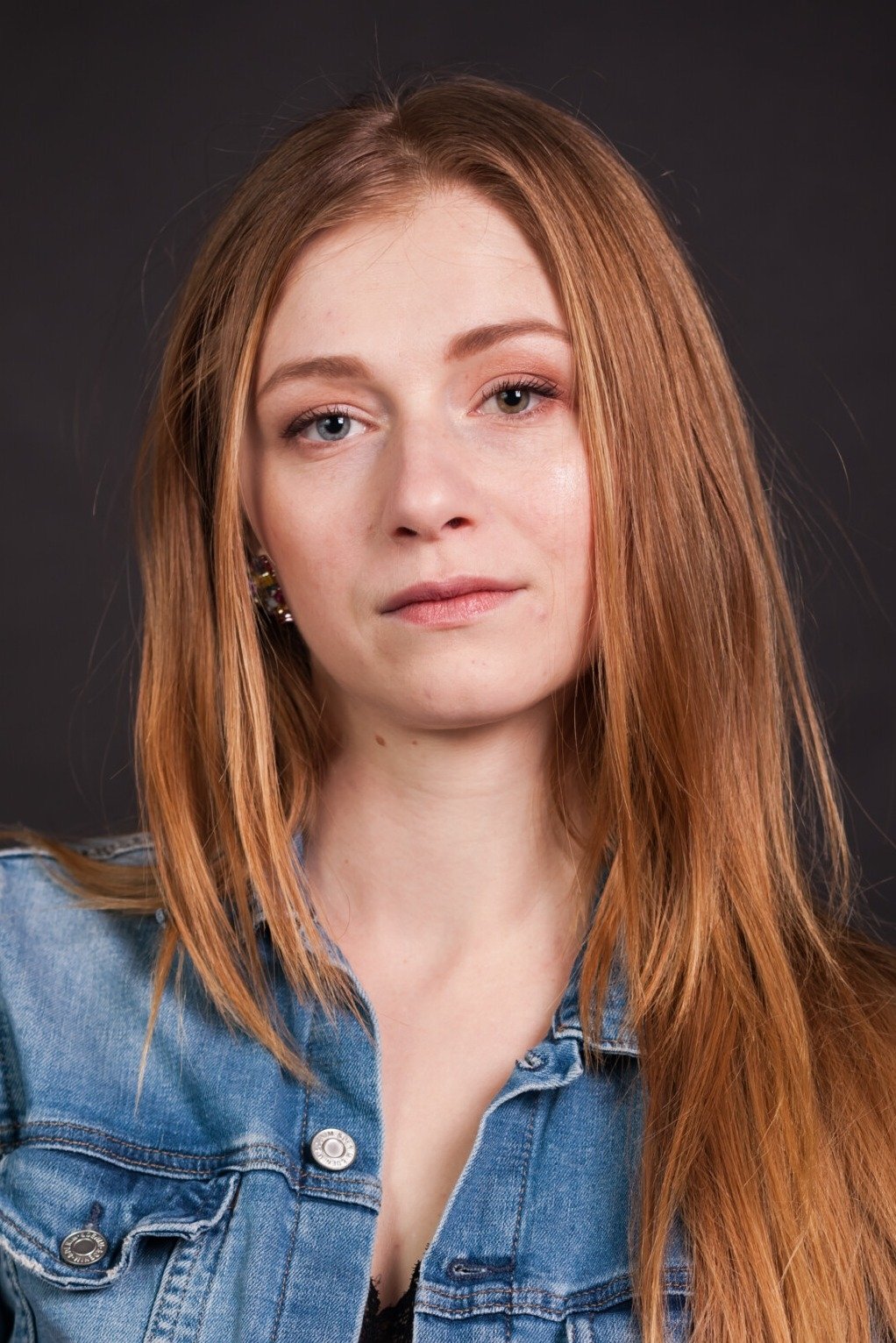 Agnese Budovska backdrop