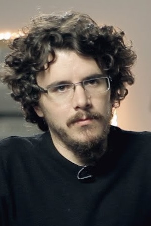 Sebastián Caulier backdrop