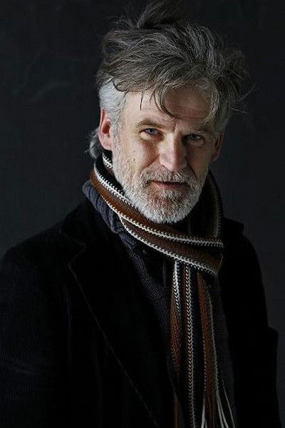 Elfar Logi Hannesson backdrop