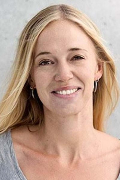 Mette Bratlann backdrop