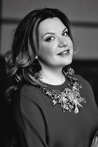 Ekaterina Semenchuk backdrop