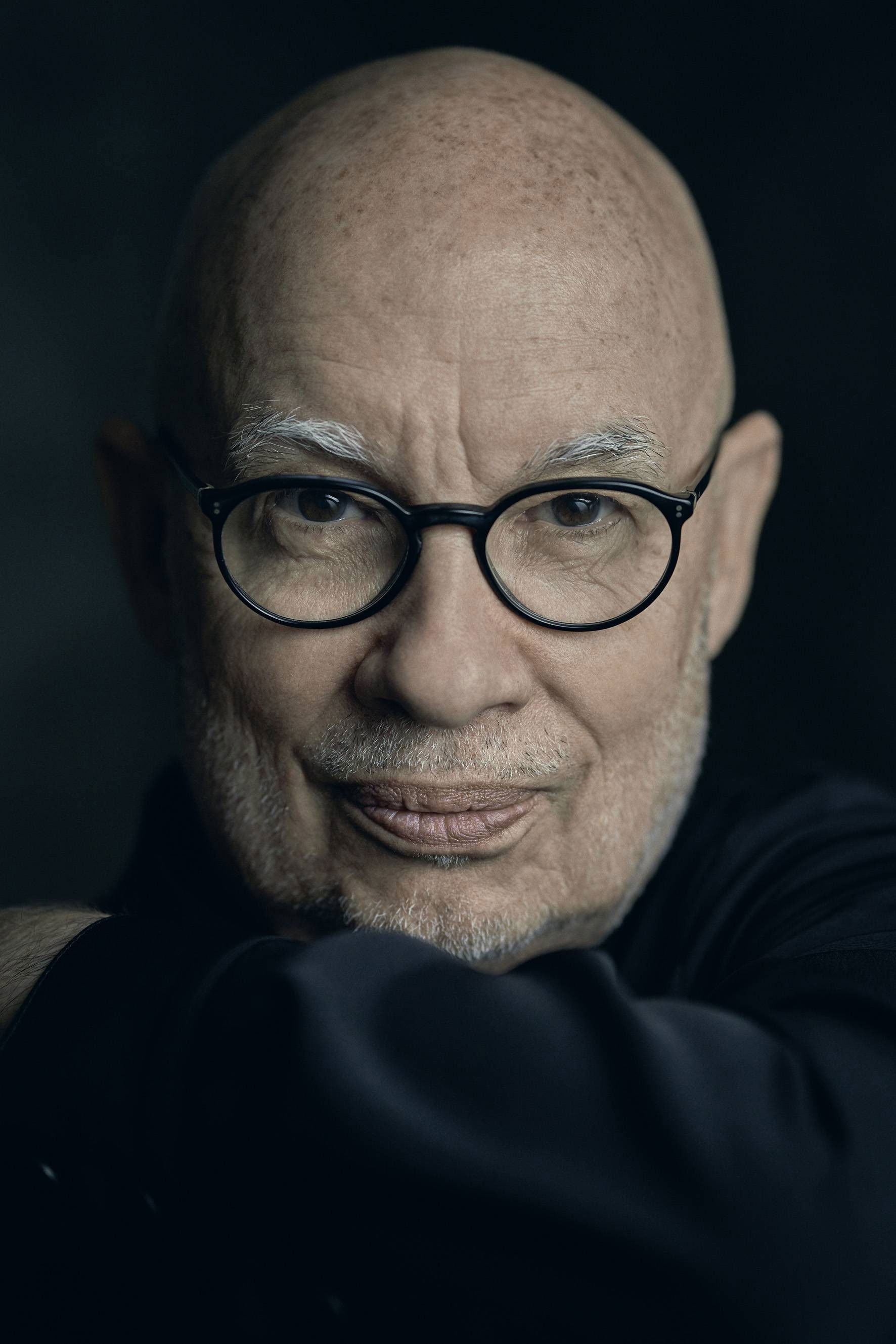 Dennis Russell Davies backdrop