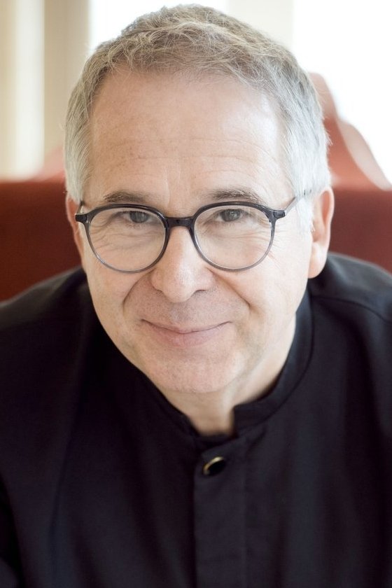 Bertrand de Billy backdrop