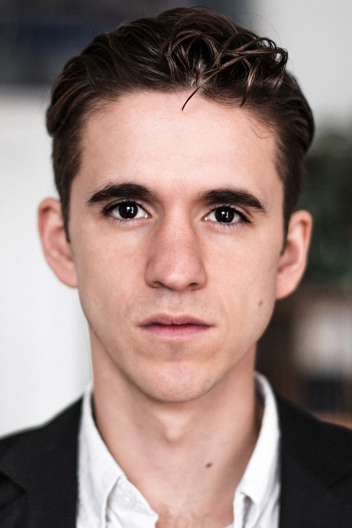 Émile Schneider backdrop