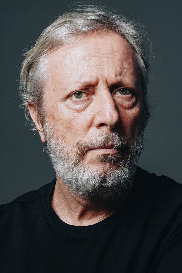 Ahmet Somers backdrop