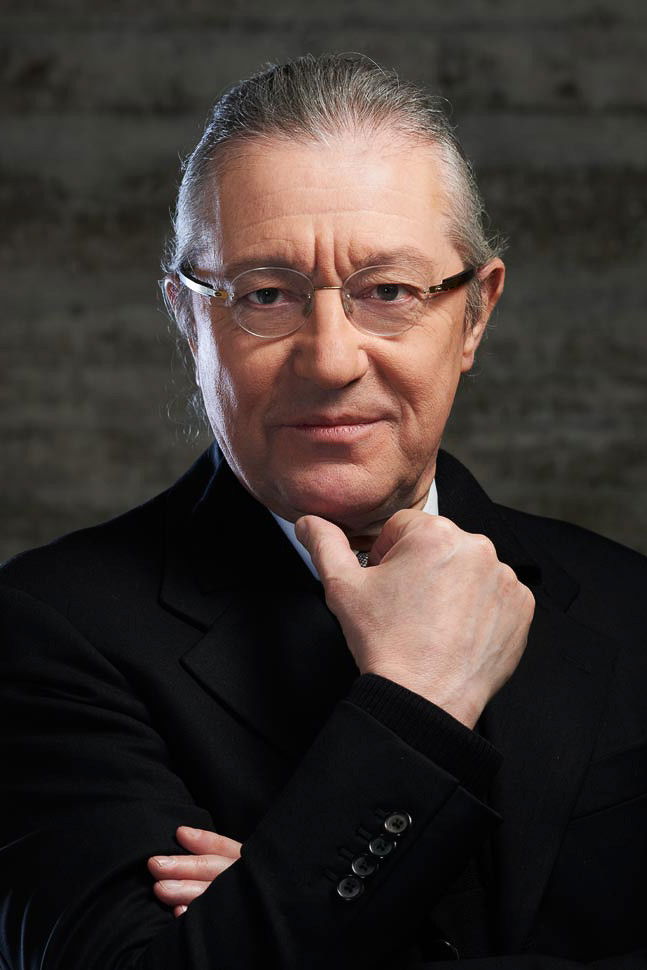 Sylvain Cambreling backdrop