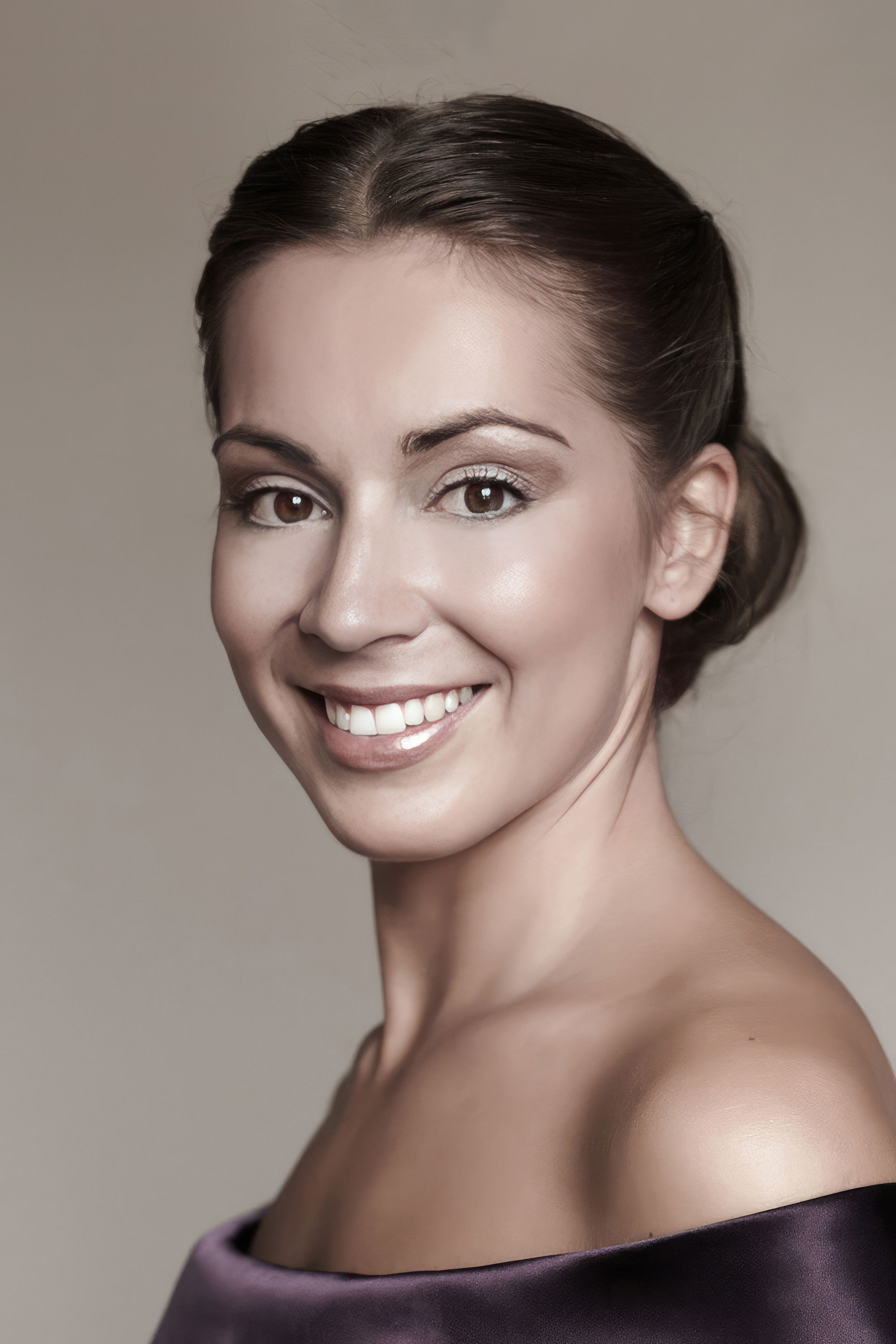 Adriana Kučerová backdrop