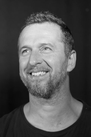 Dénes Bernáth backdrop