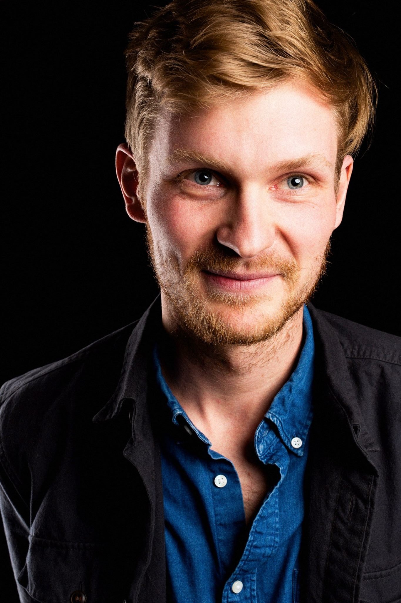 Luke Lorentzen backdrop