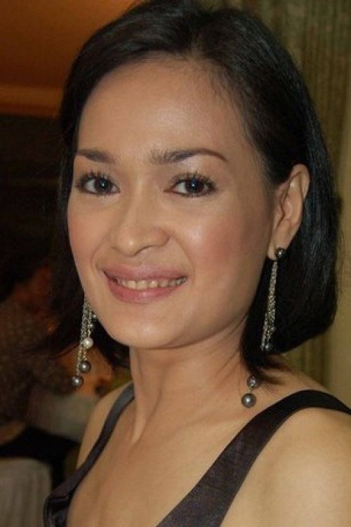 Donna Harun backdrop