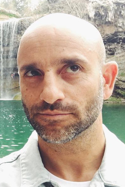 Mauro La Villa backdrop