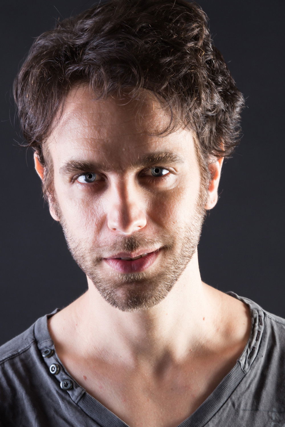 Leandro Cóccaro backdrop