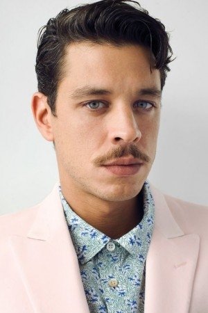 Ludovico Di Santo backdrop