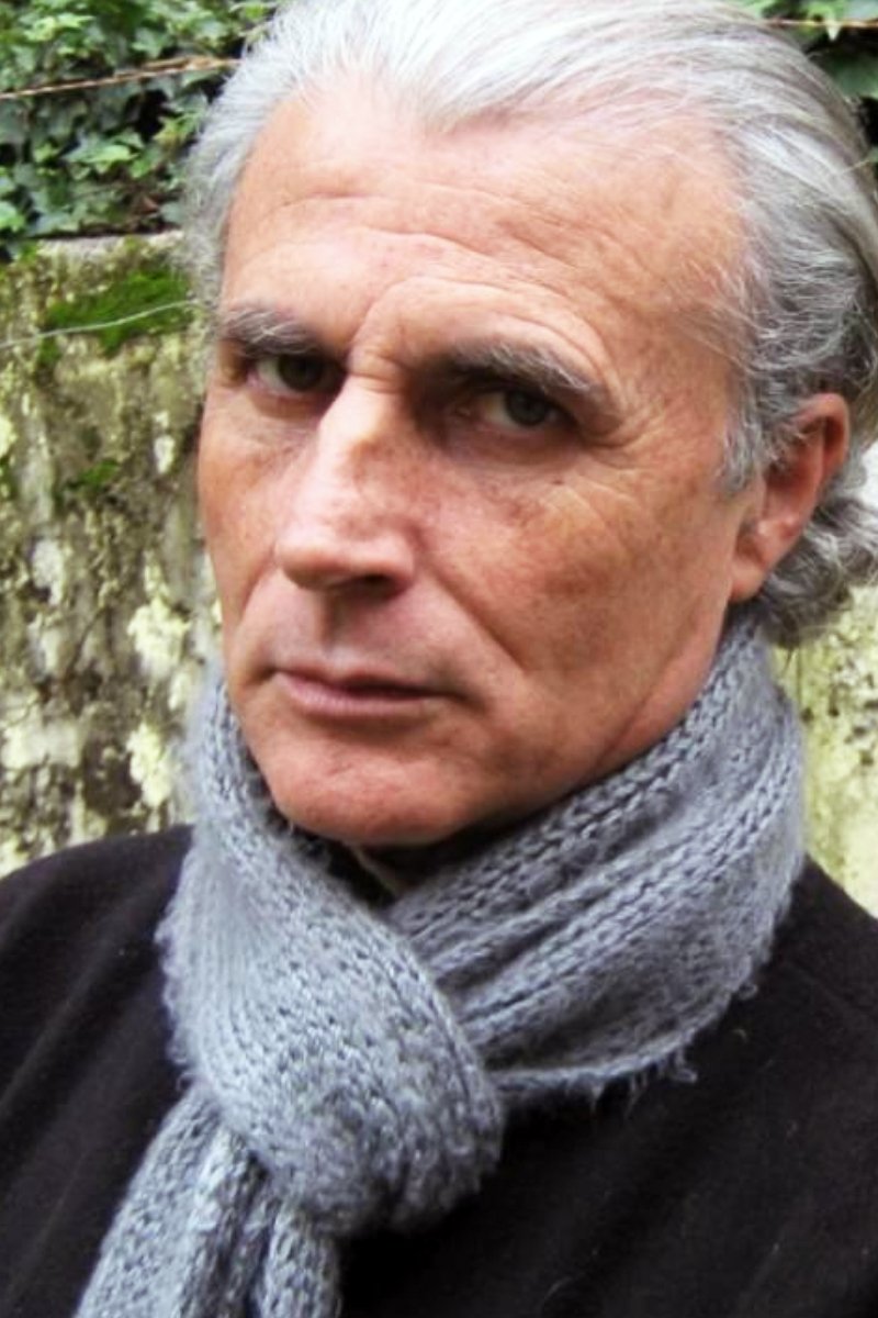 Juan Vitali backdrop