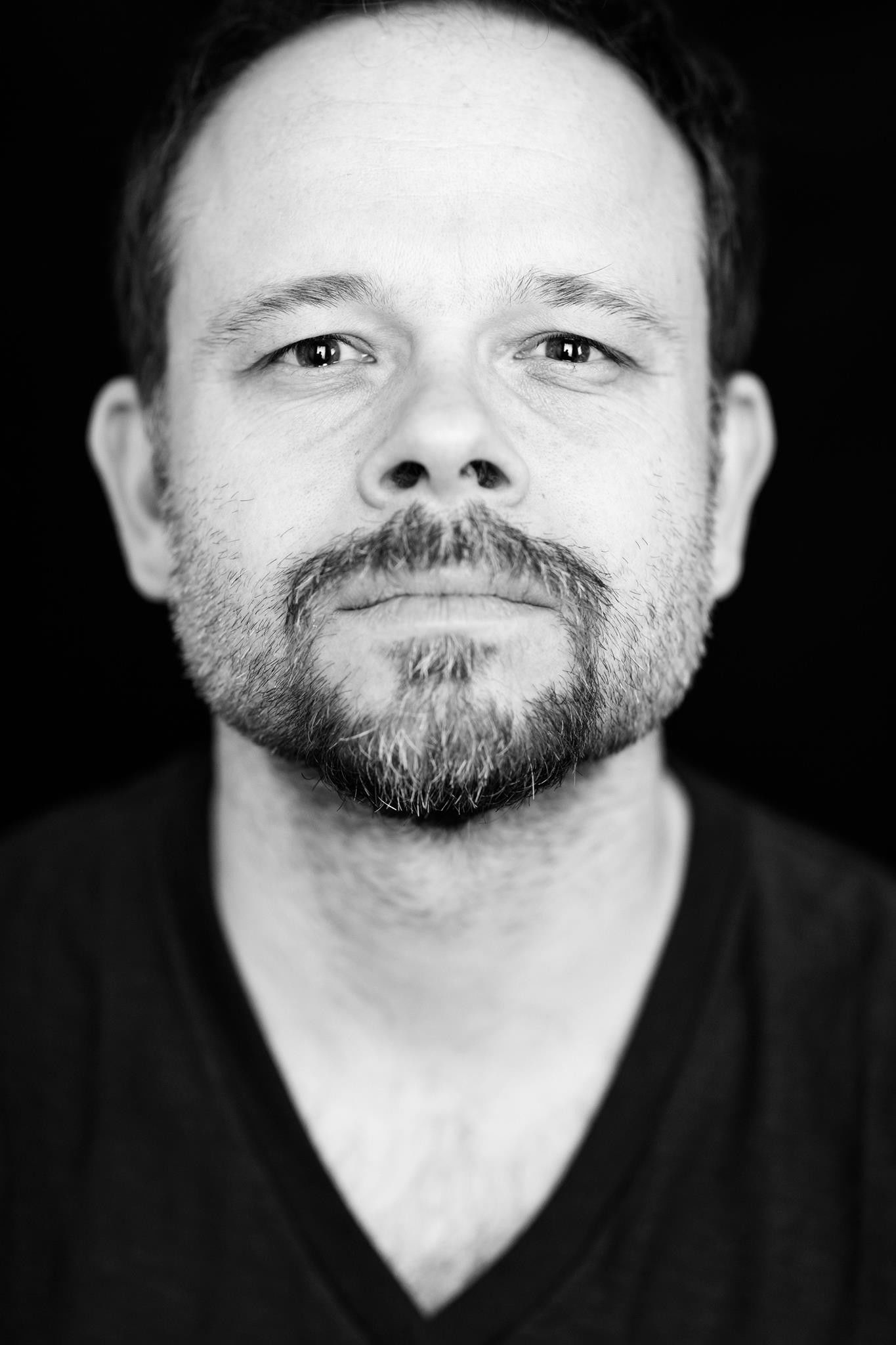 Geoffrey Gaquere backdrop