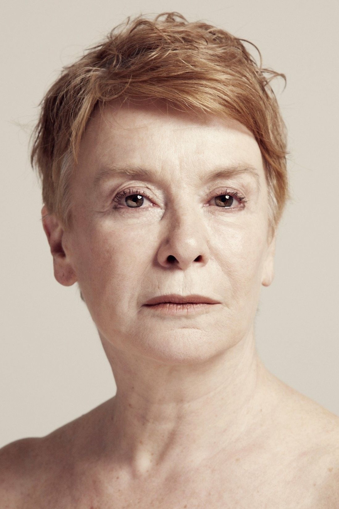 İpek Bilgin backdrop