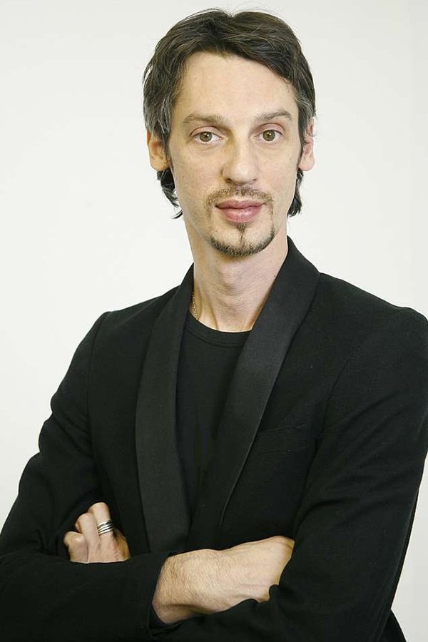 Ilya Bannik backdrop