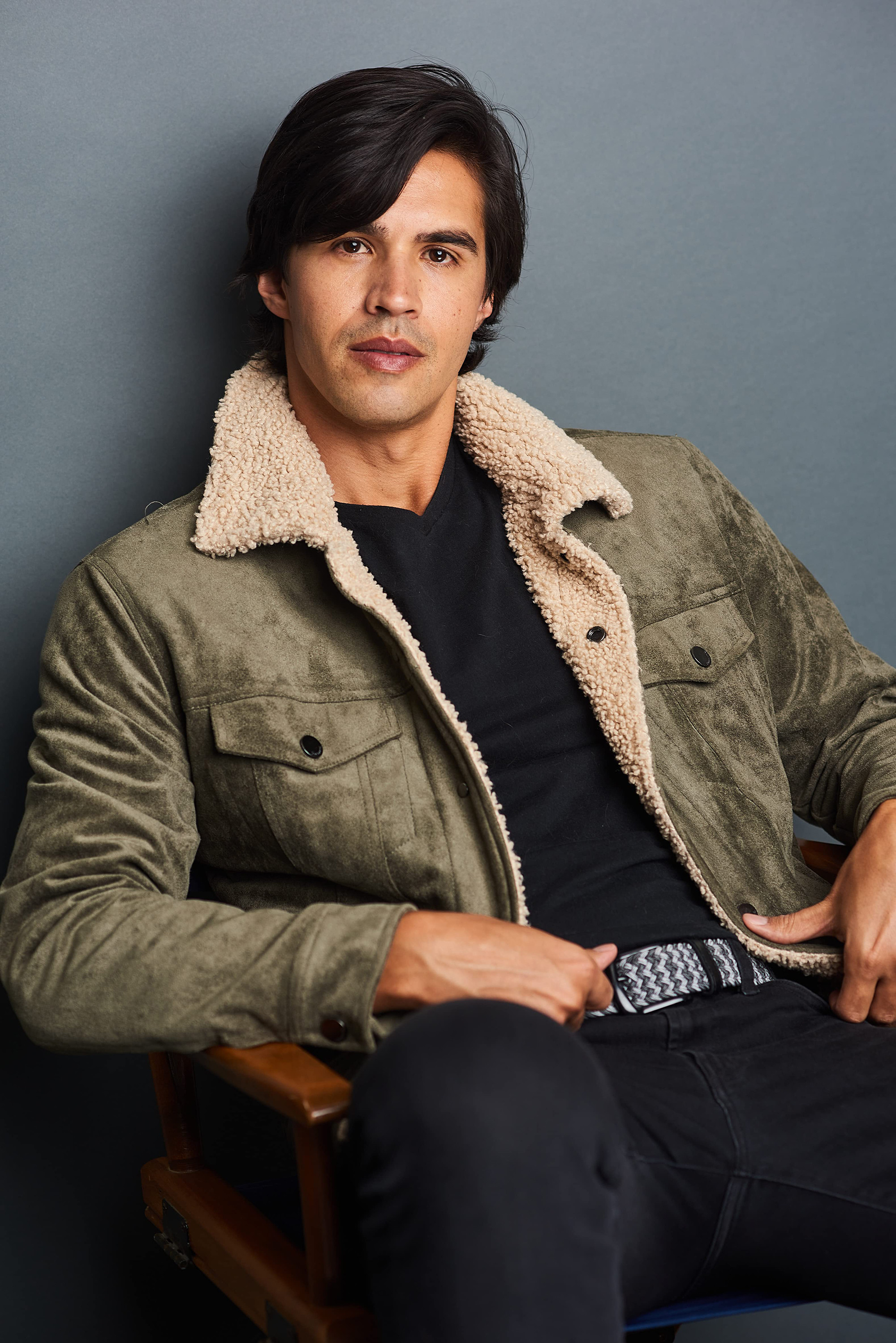 Diogo Hausen backdrop