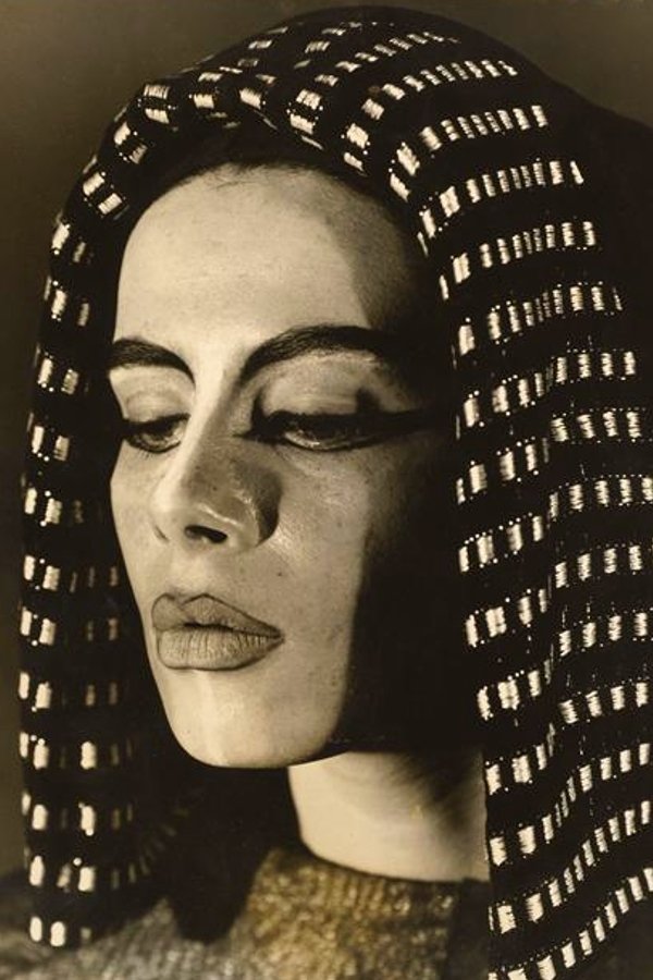 Françoise Godde backdrop