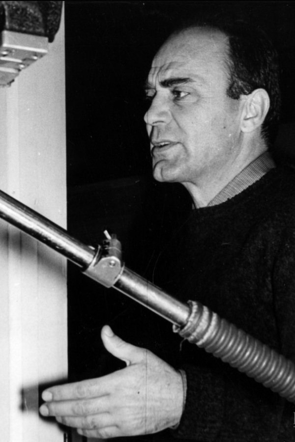 Witold Lesiewicz backdrop