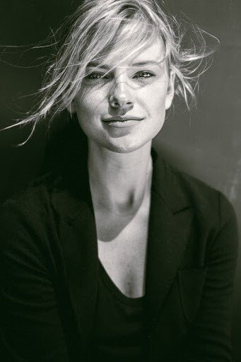 Elīna Vaska backdrop