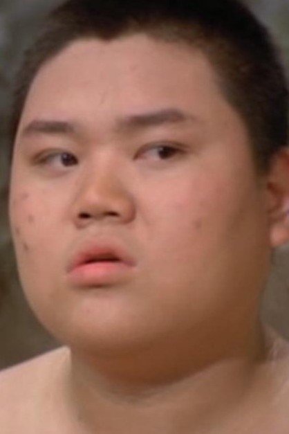 Lun Ga-Chun backdrop