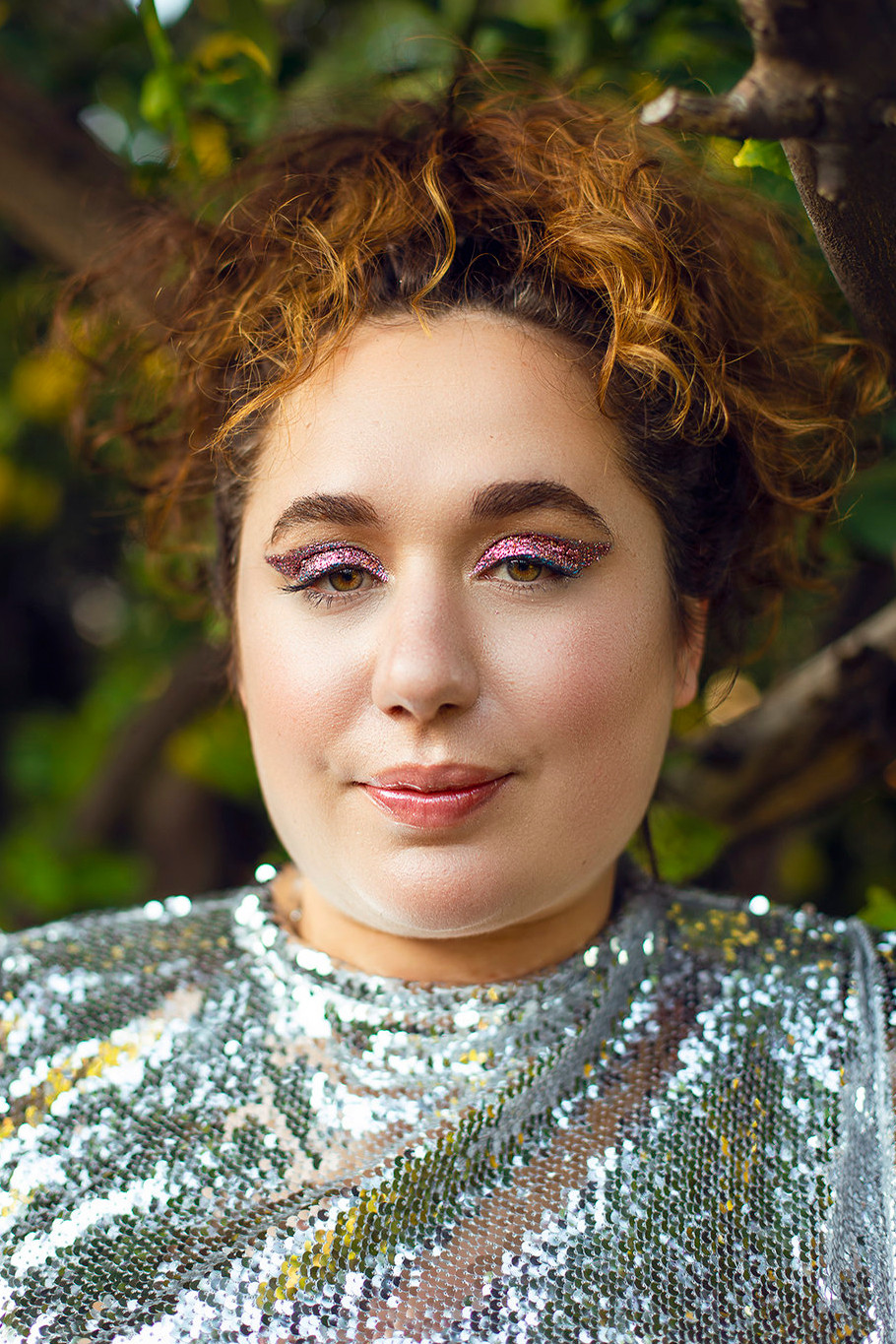 Liza Treyger backdrop