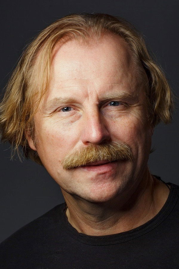 Aleksandr Abramovich backdrop