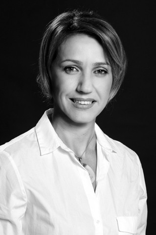 Aurita Agushi backdrop