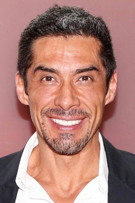 Charly López backdrop