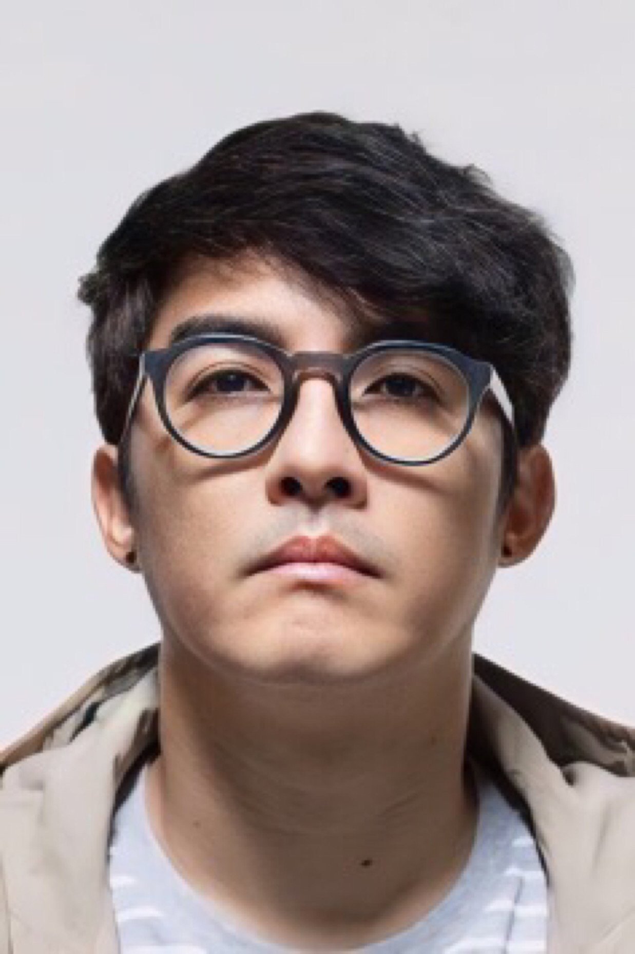 Torpong Chantabubpha backdrop