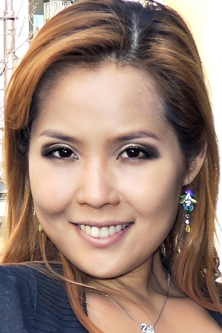 Brinna Kelly backdrop