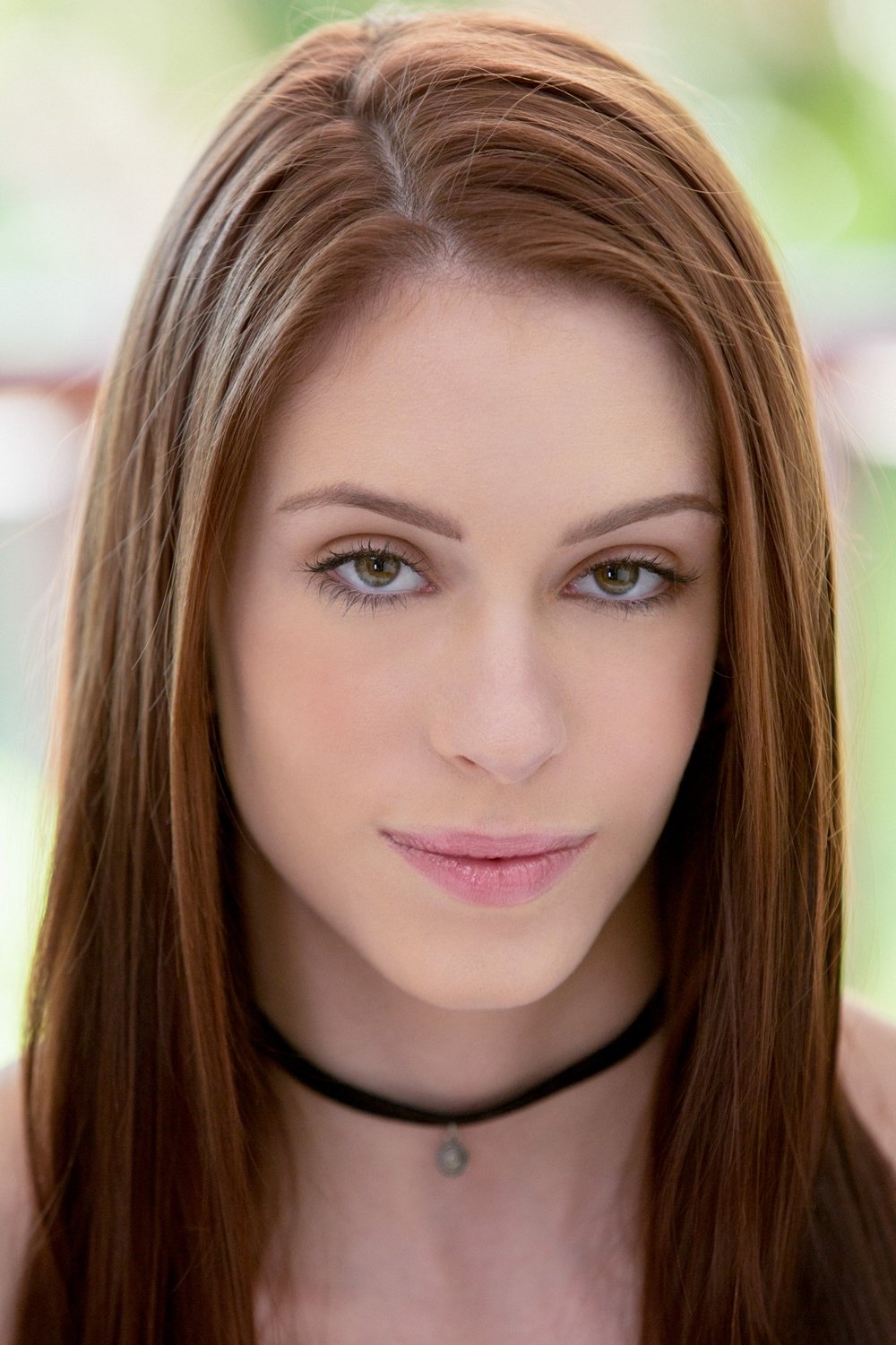 Anna de Ville backdrop