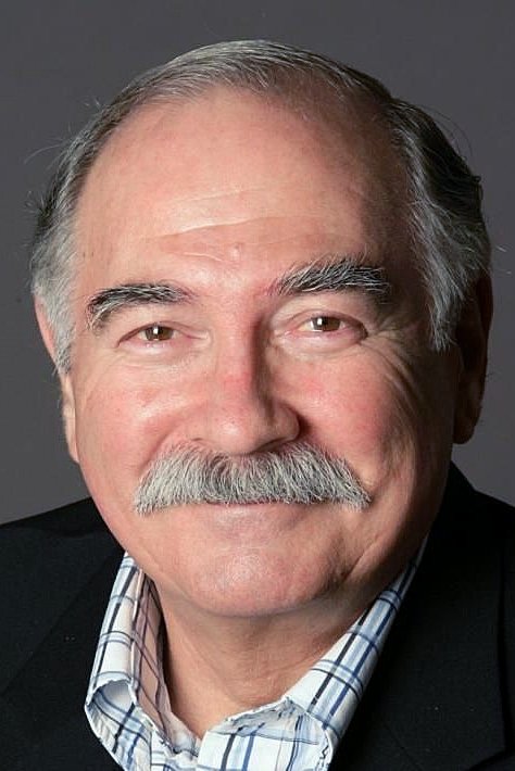 Henri Szeps backdrop