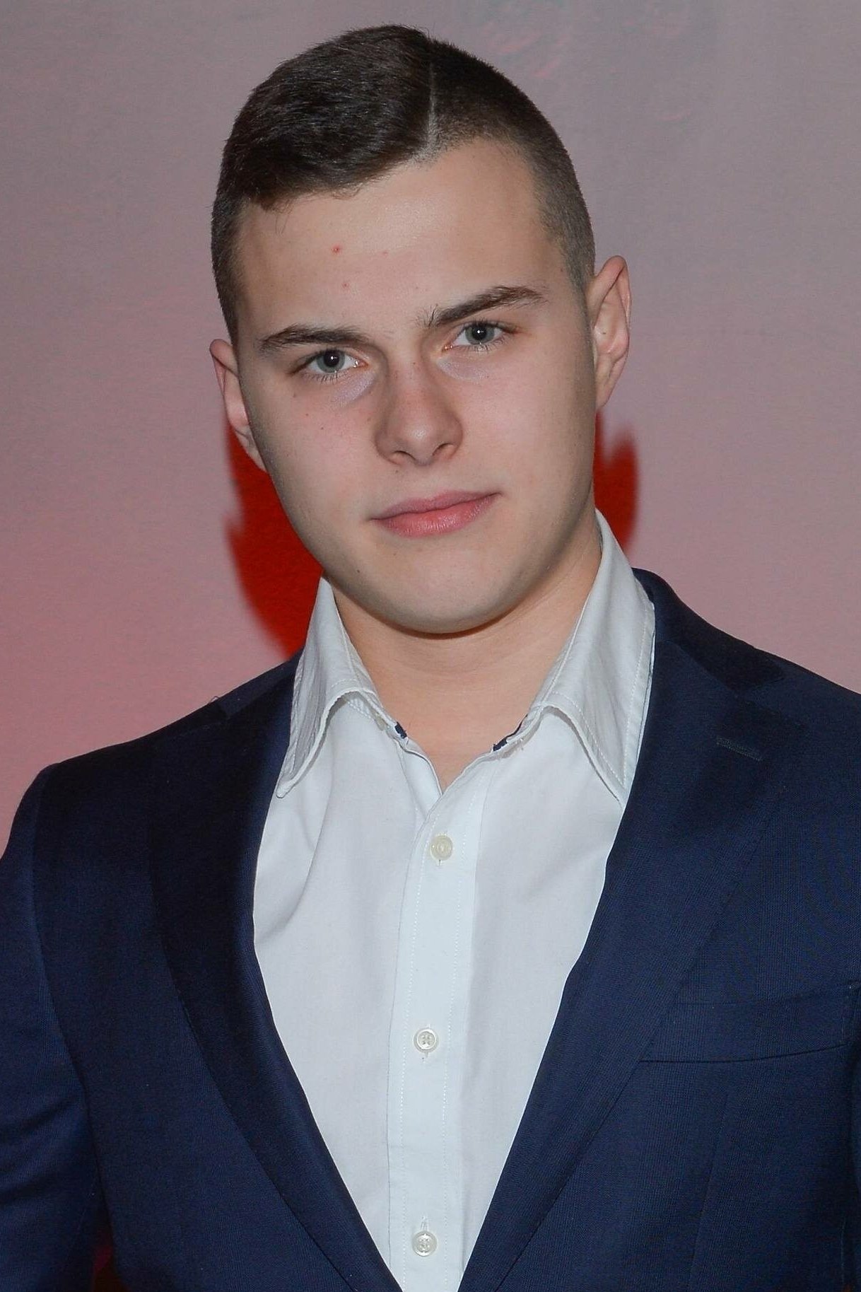 Adam Zdrójkowski backdrop