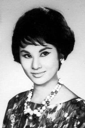 Lily Mo Chou backdrop