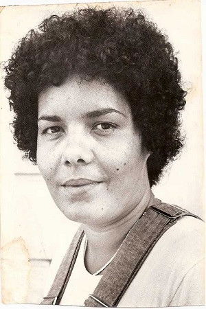 Adélia Sampaio backdrop