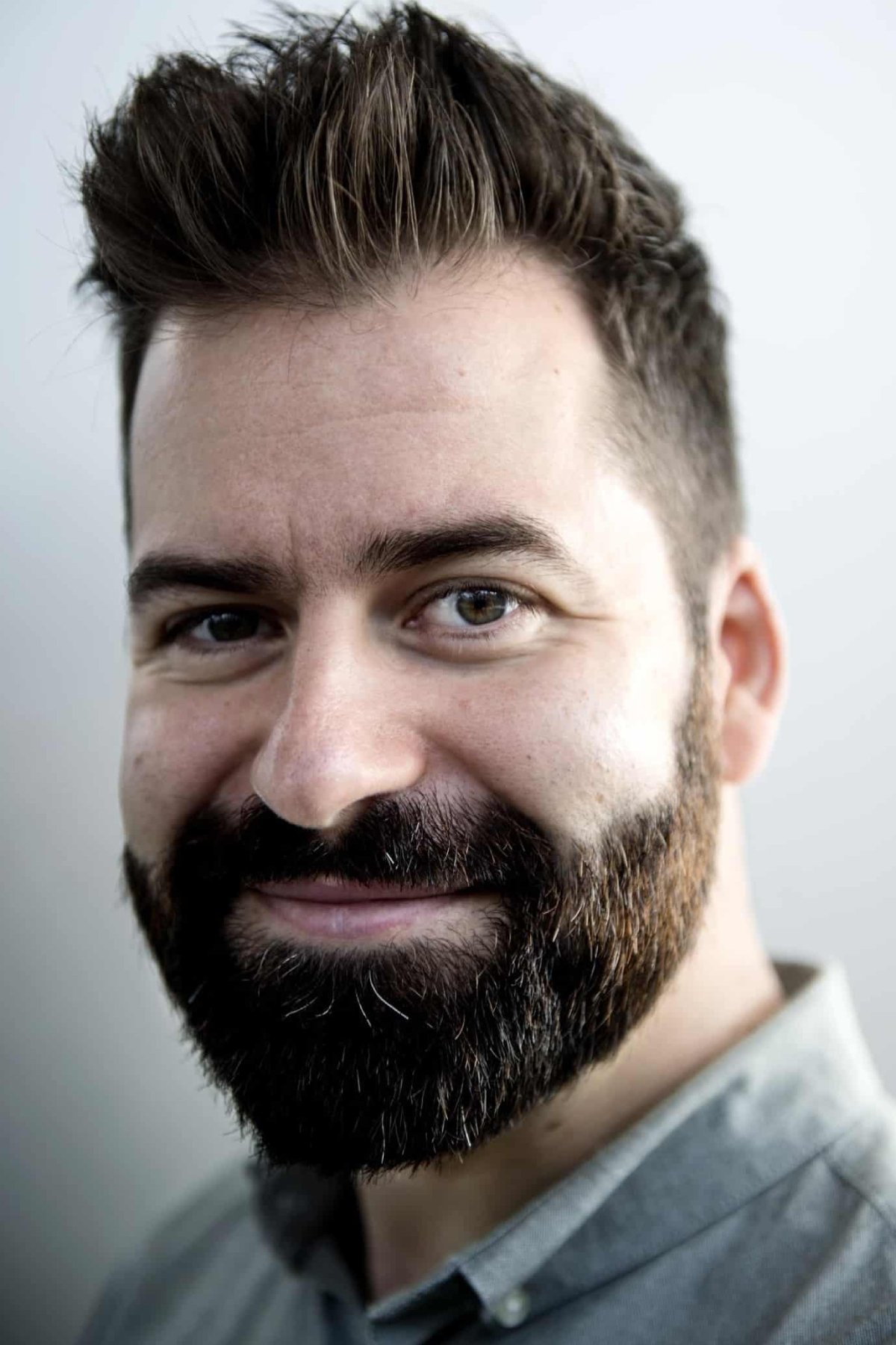 Anders Grau backdrop