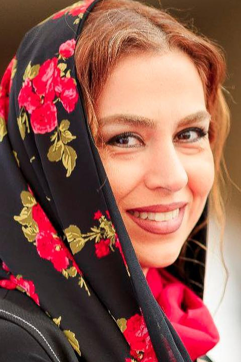 Tina Pakravan backdrop