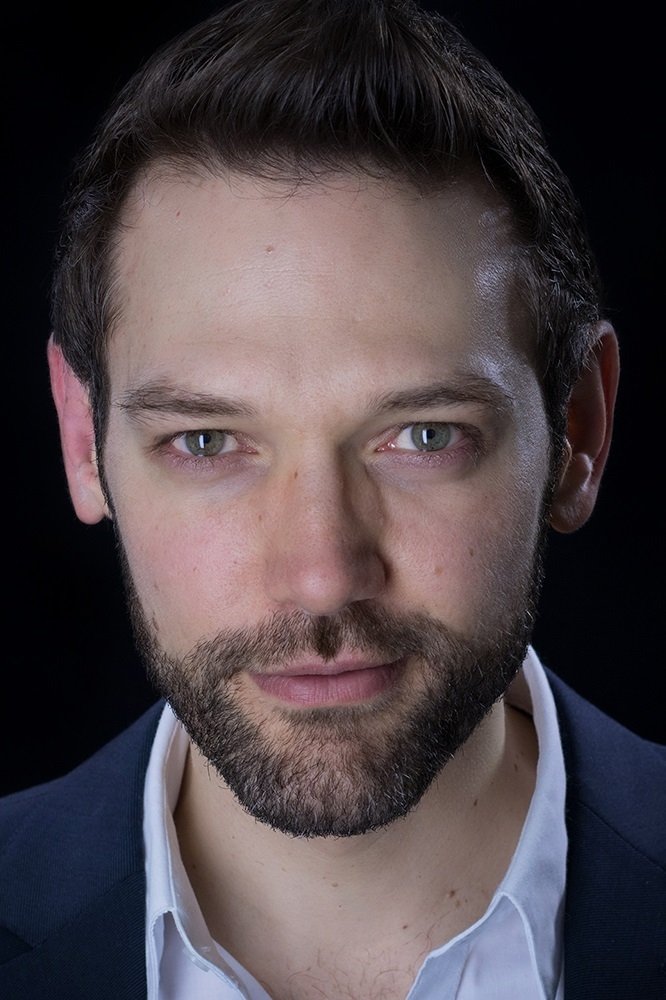 Georgie Daburas backdrop