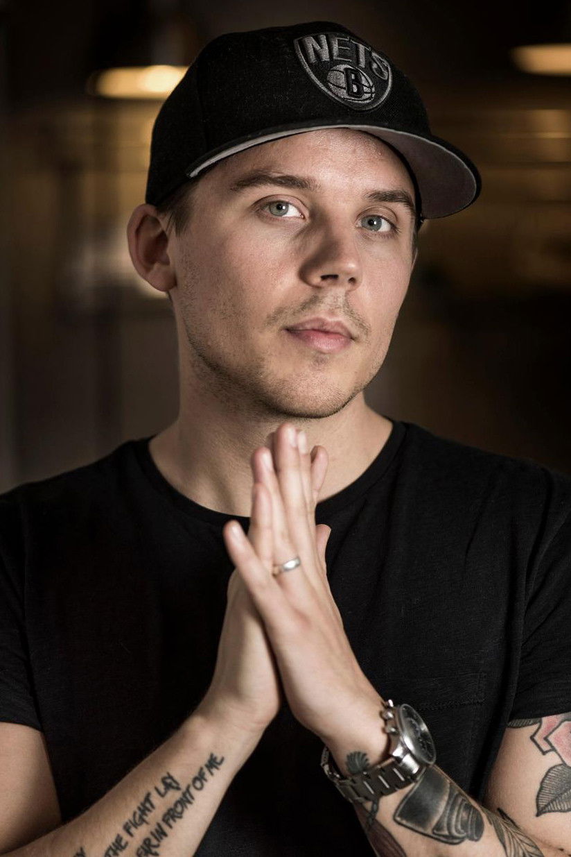 Albin Johnsén backdrop