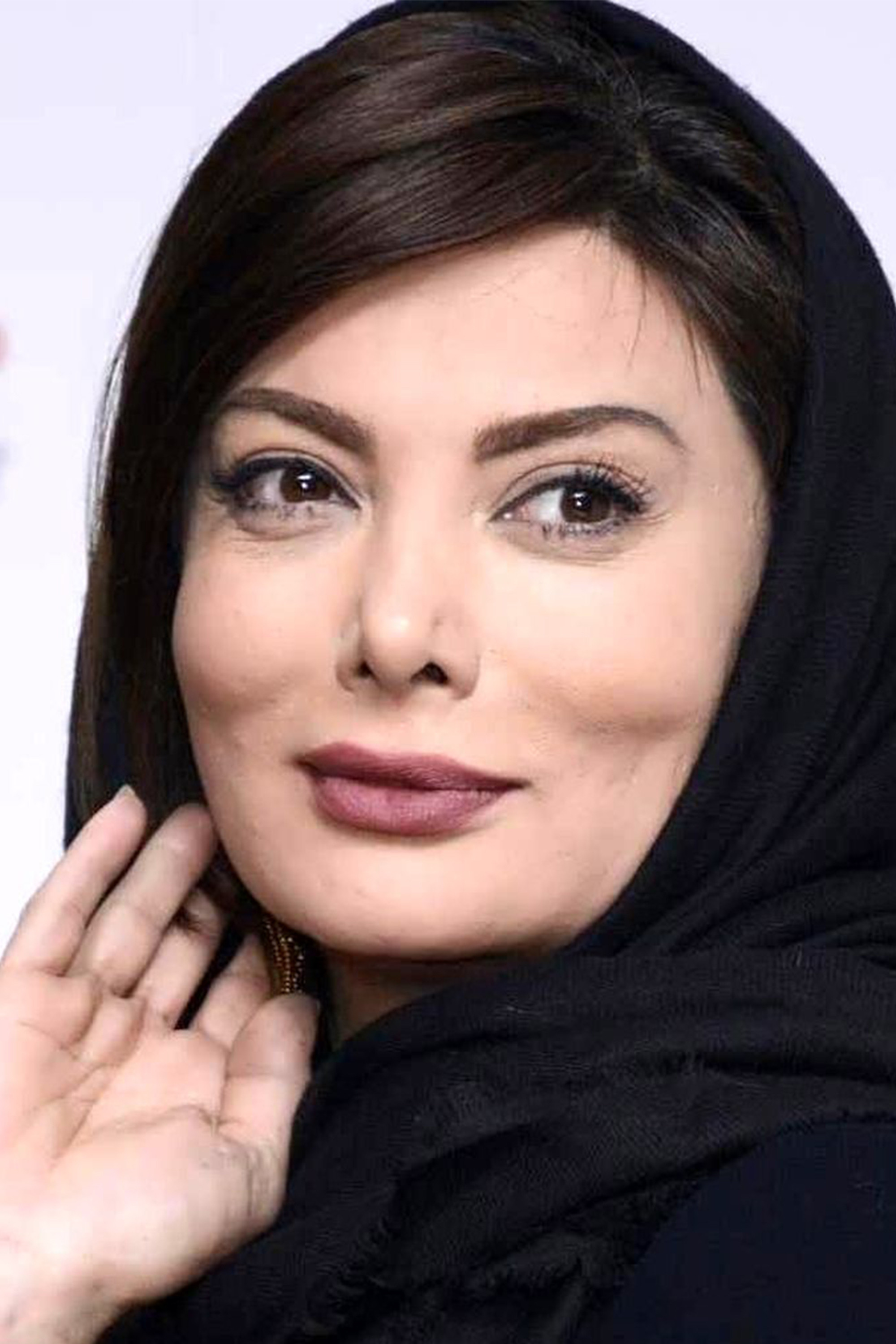 Negar Foroozandeh backdrop