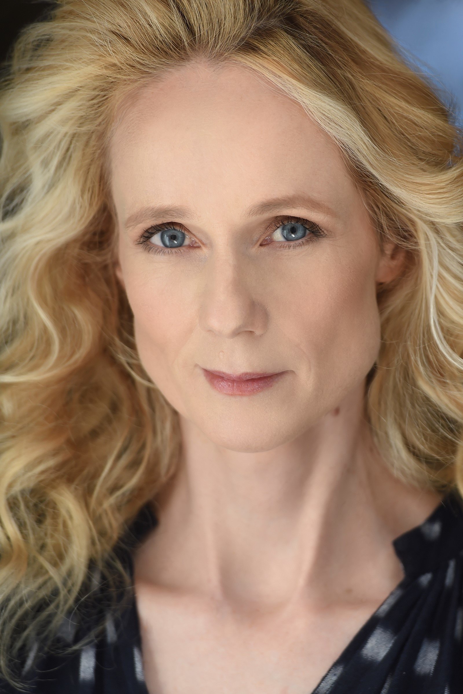 Lucy Taylor backdrop