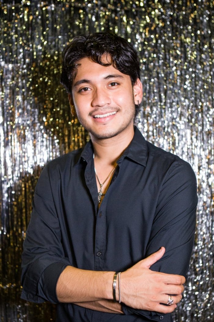 Giorgino Abraham backdrop